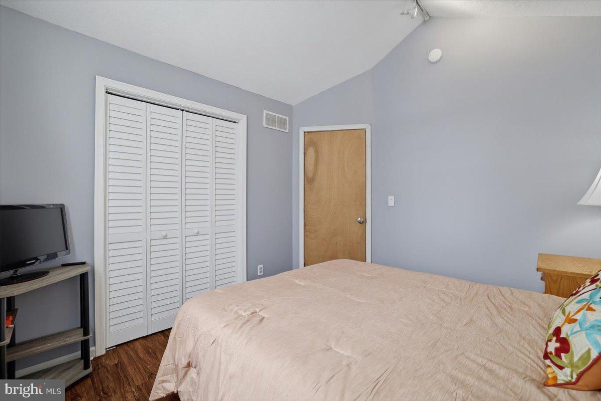 2130 SCARBOROUGH WAY