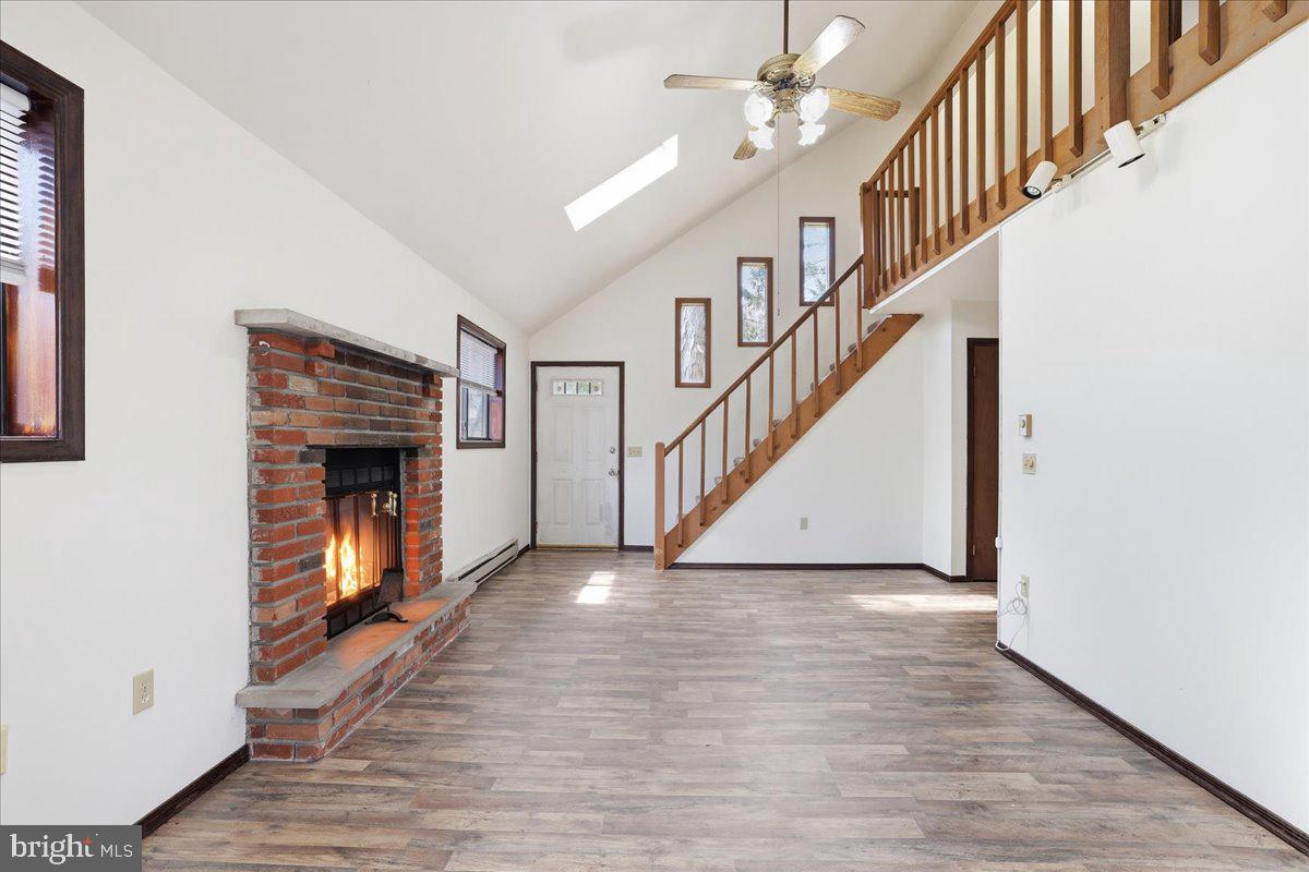 940 COUNTRY PLACE DRIVE