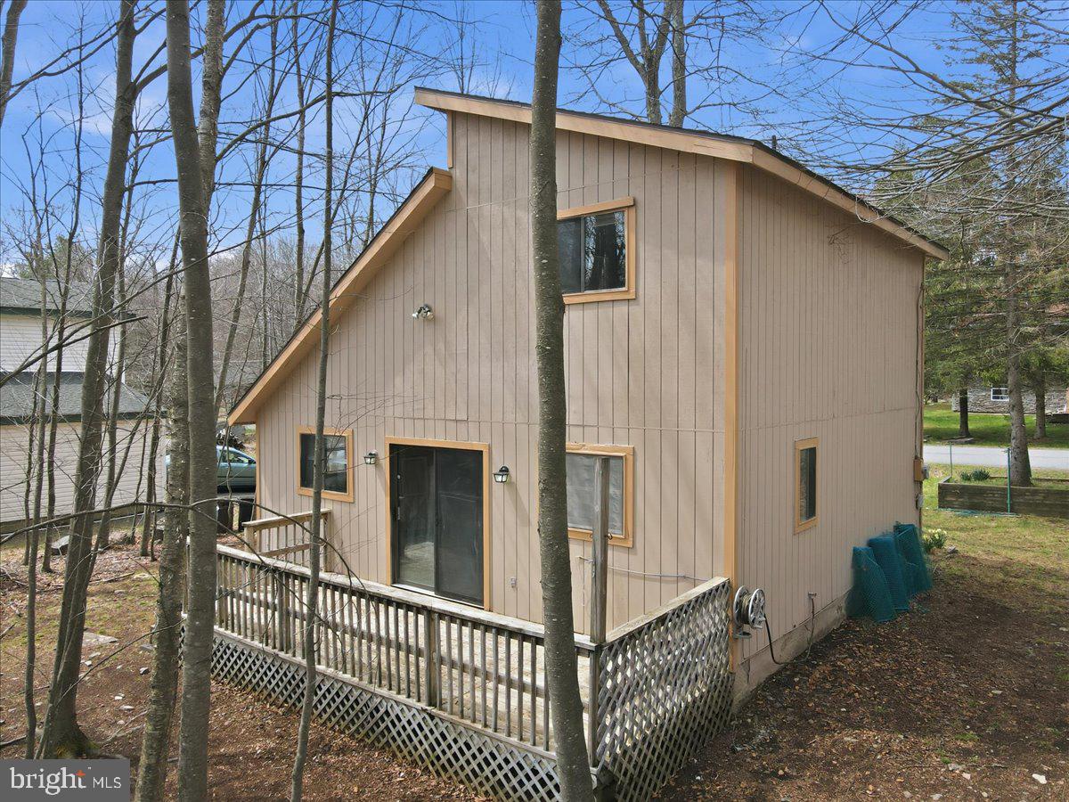 940 COUNTRY PLACE DRIVE