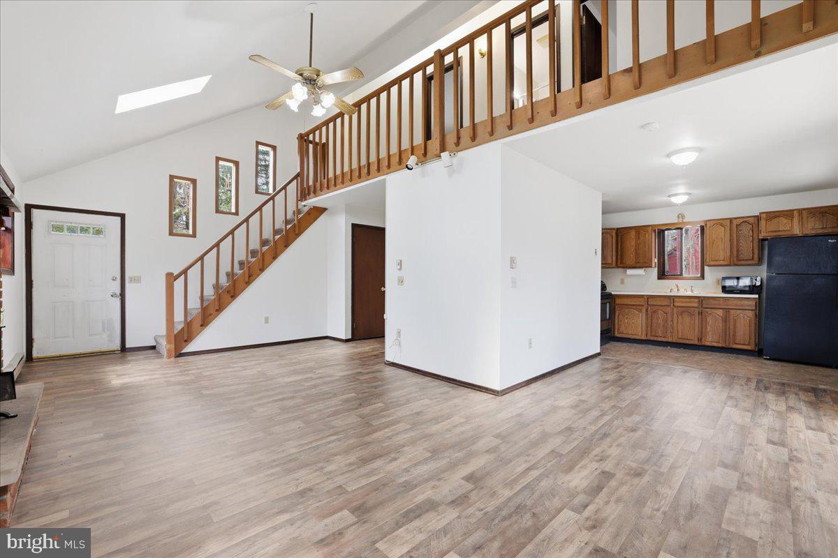 940 COUNTRY PLACE DRIVE