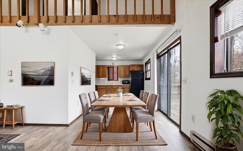 940 COUNTRY PLACE DRIVE