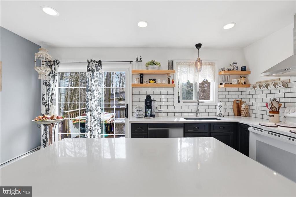 8531 HILLCREST DRIVE H49