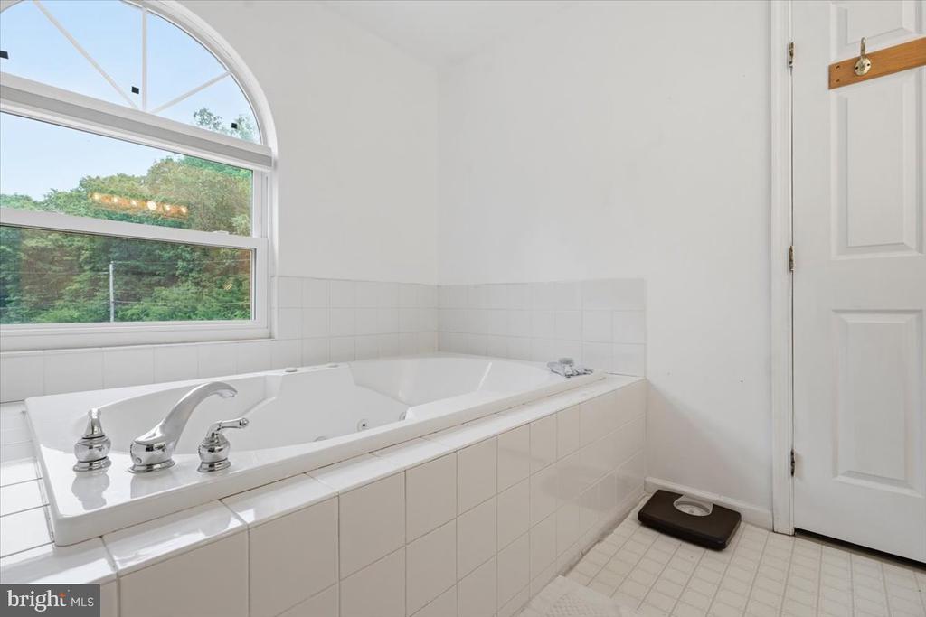6144 STONY BROOK DRIVE