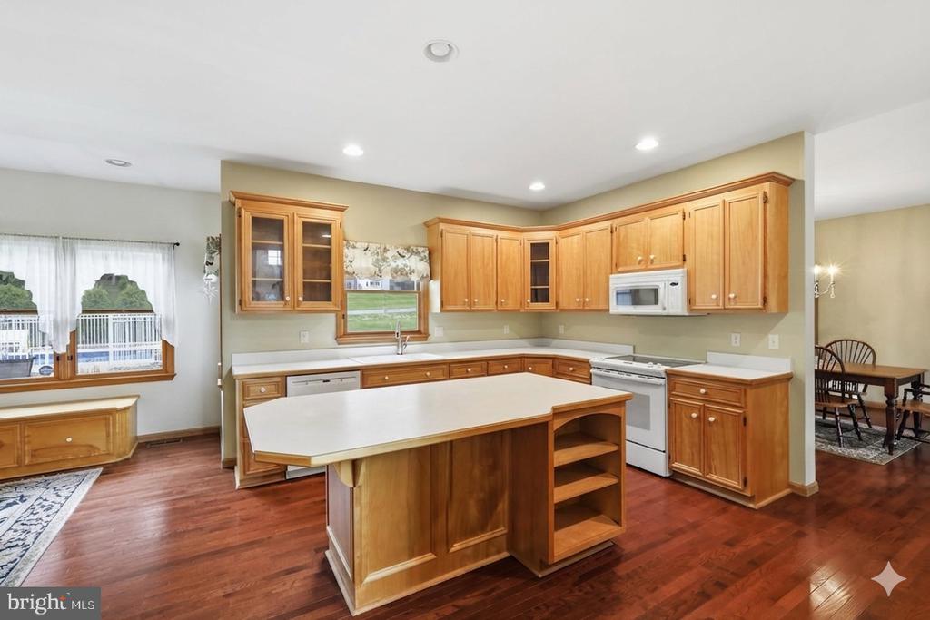 5401 SHELBROOKE DRIVE
