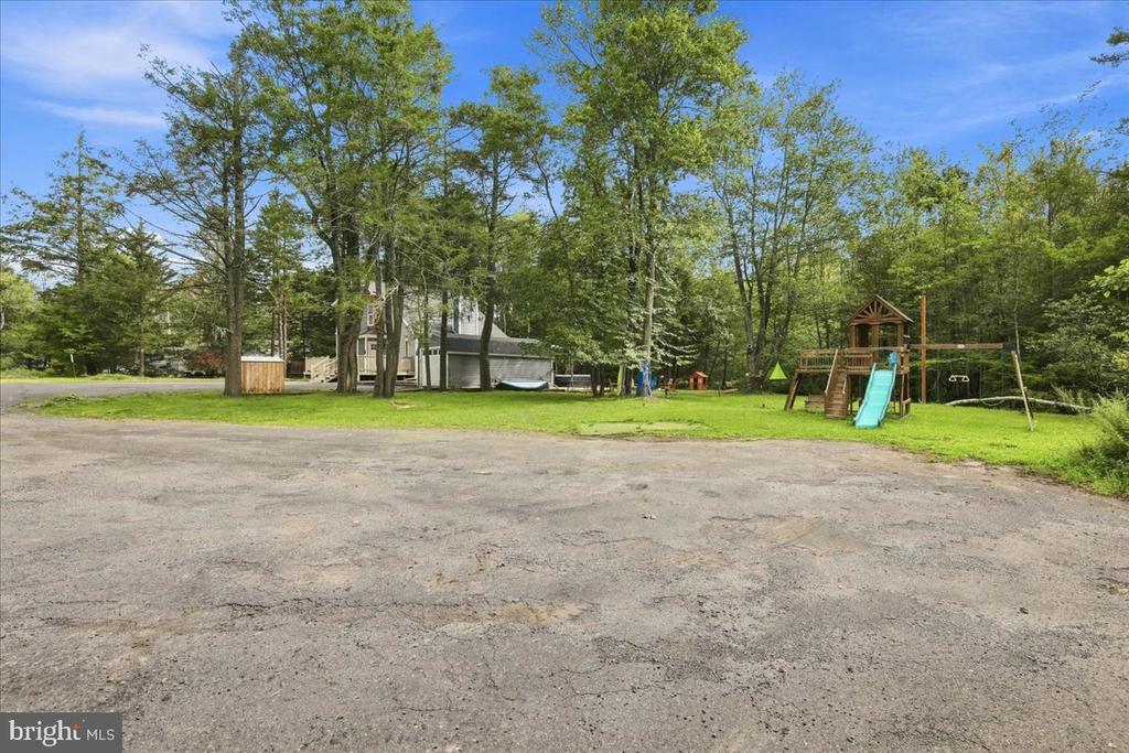 5121 EAGLE PLACE