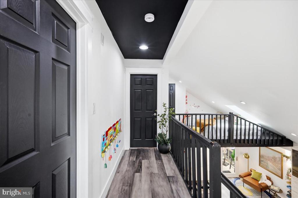 5121 EAGLE PLACE