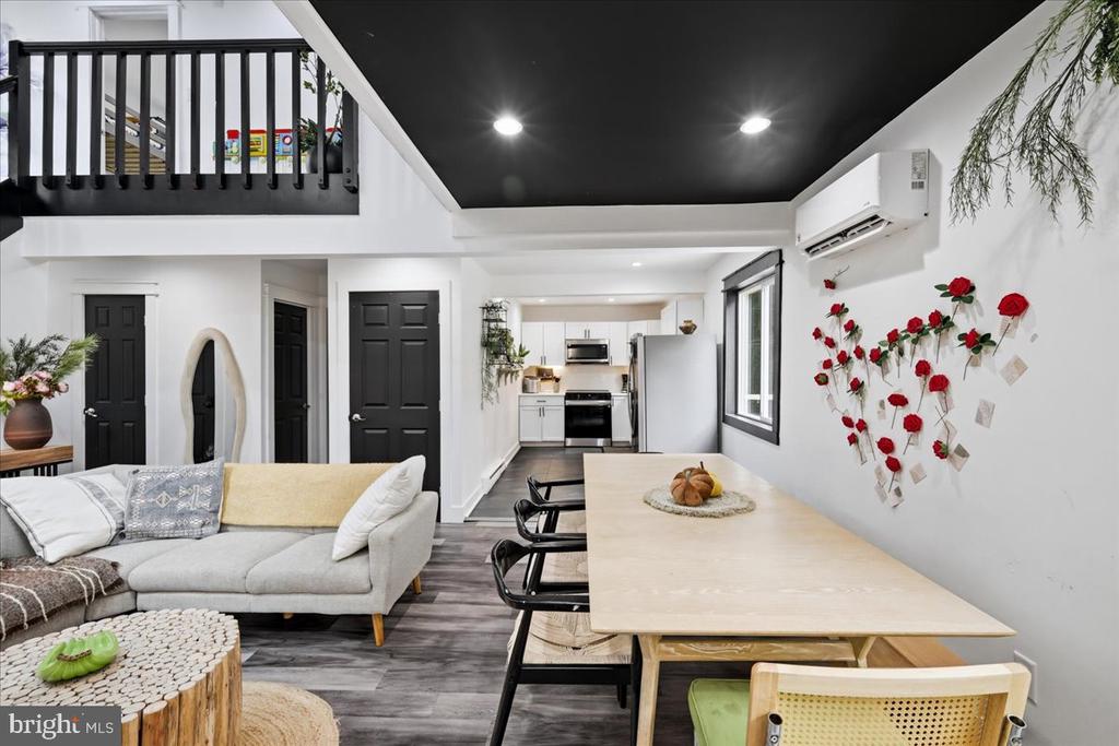 5121 EAGLE PLACE
