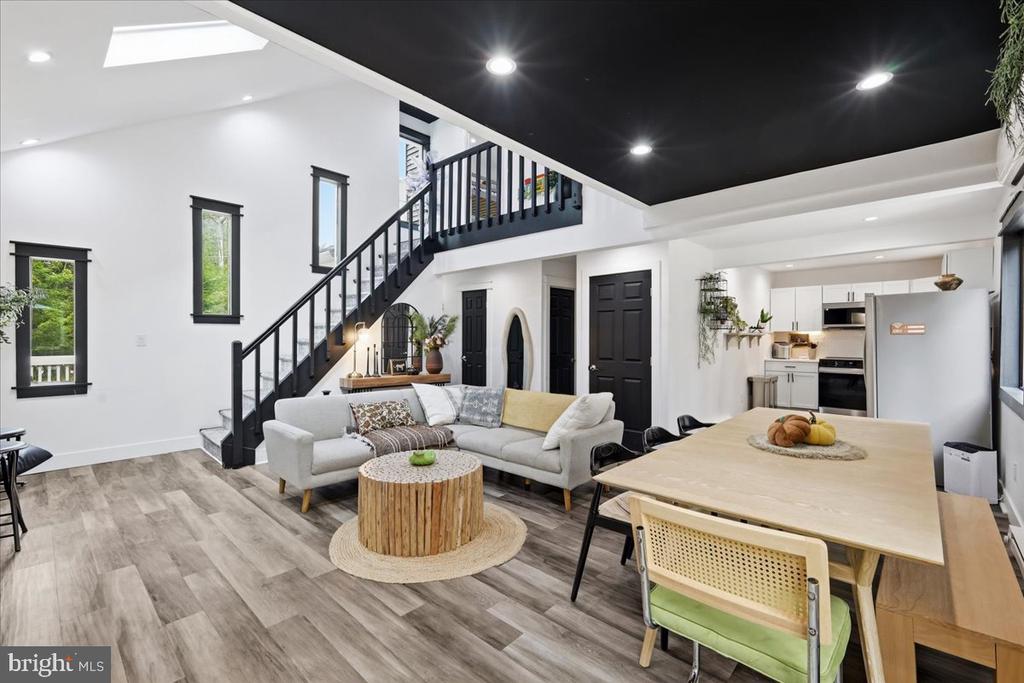 5121 EAGLE PLACE