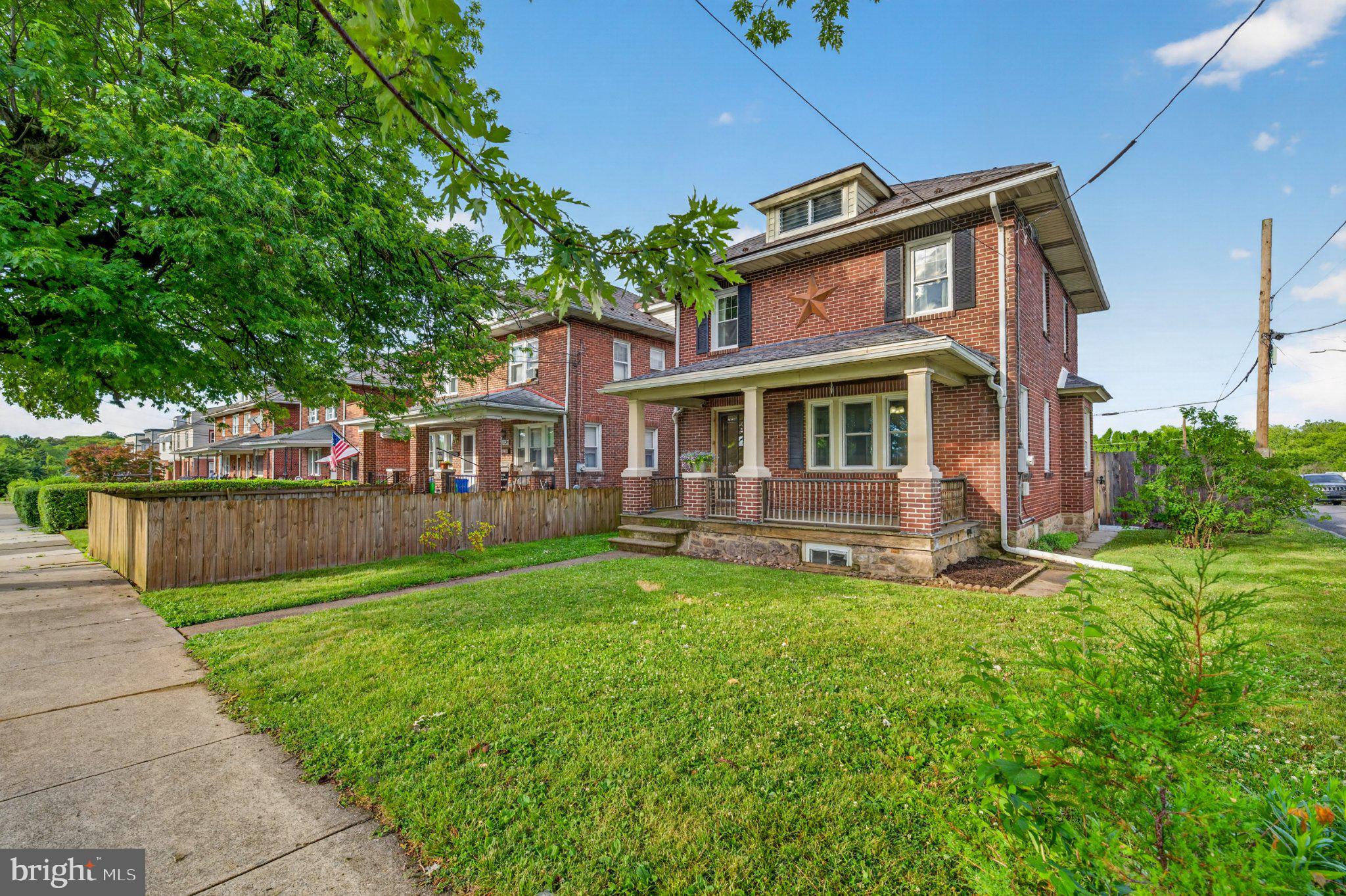 1118 MINSI TRAIL STREET