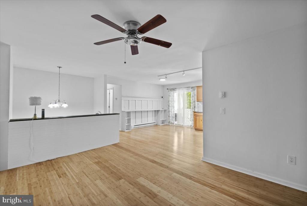 1121 STEELE CIRCLE