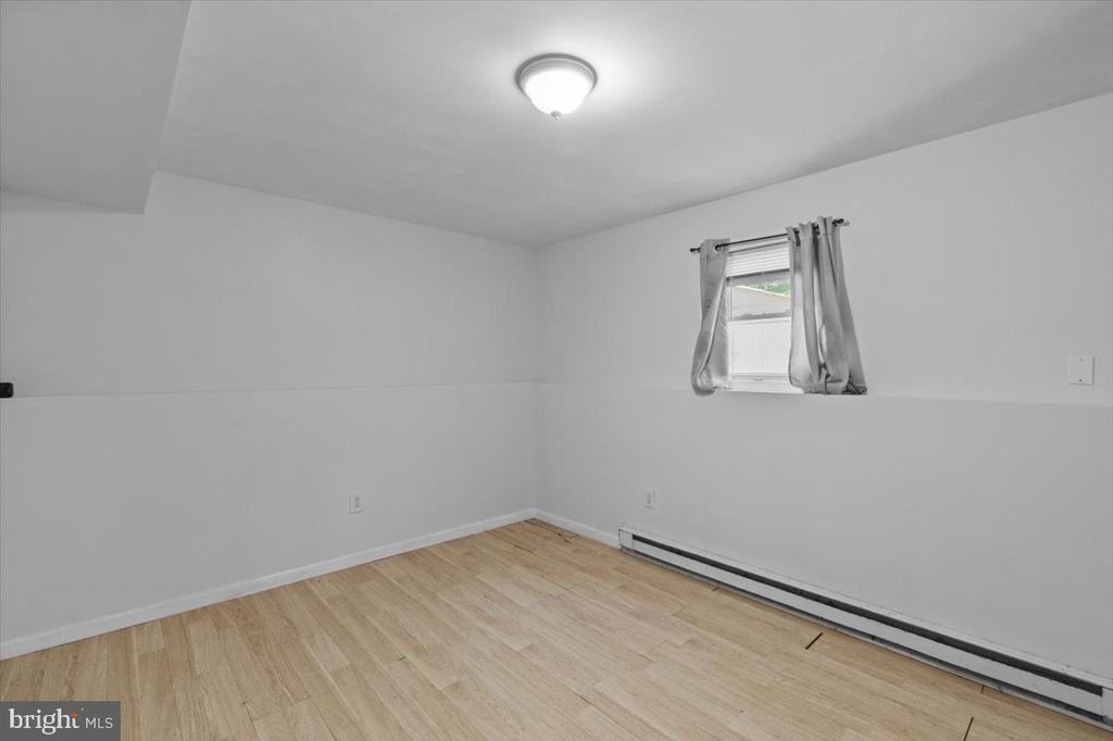 1121 STEELE CIRCLE