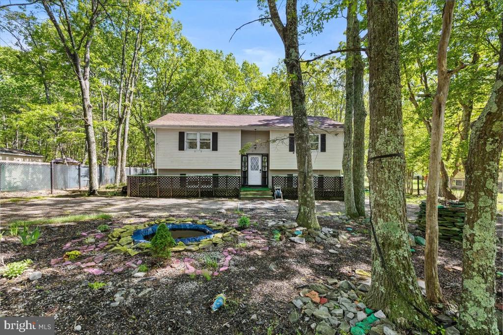 1121 STEELE CIRCLE