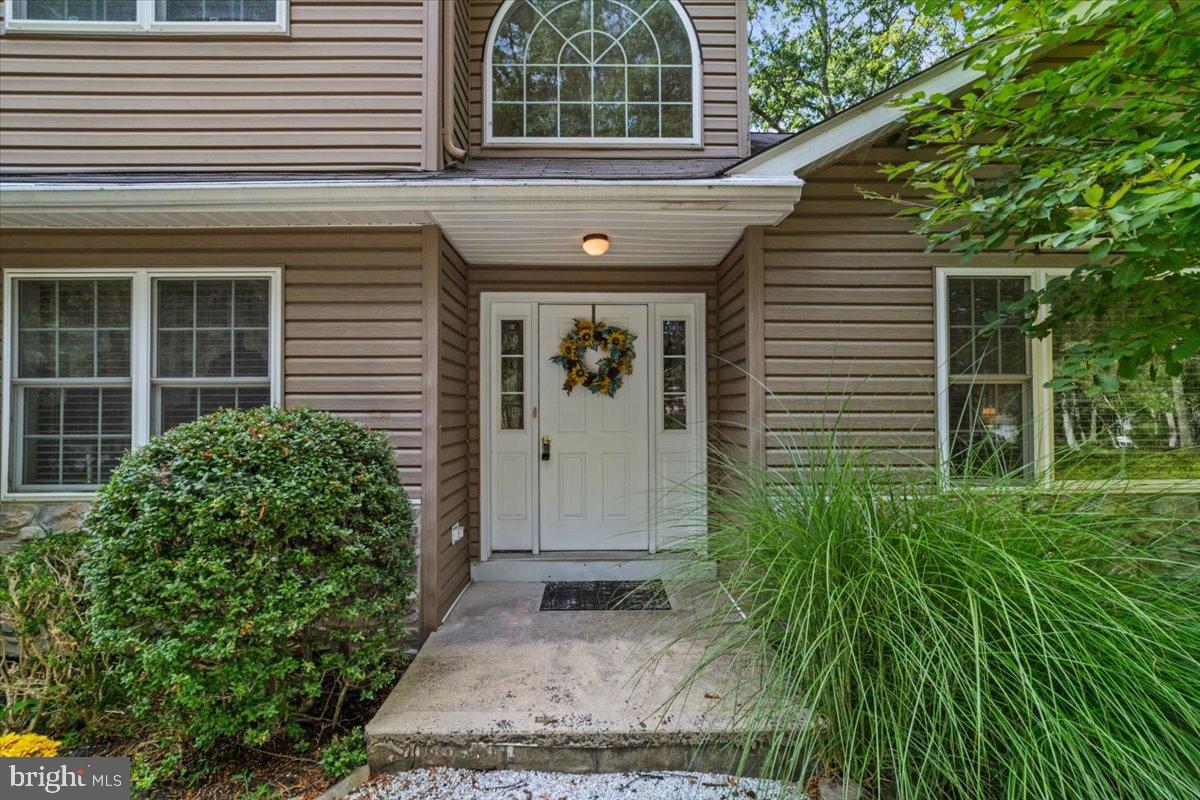604 BOMBUR LANE