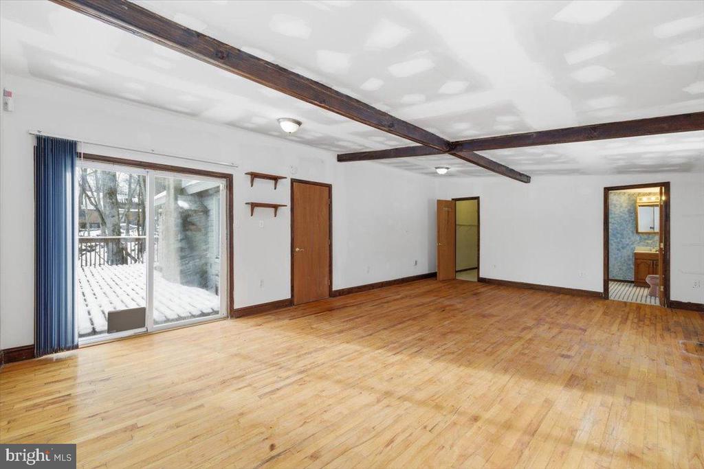 5695 DECKER ROAD
