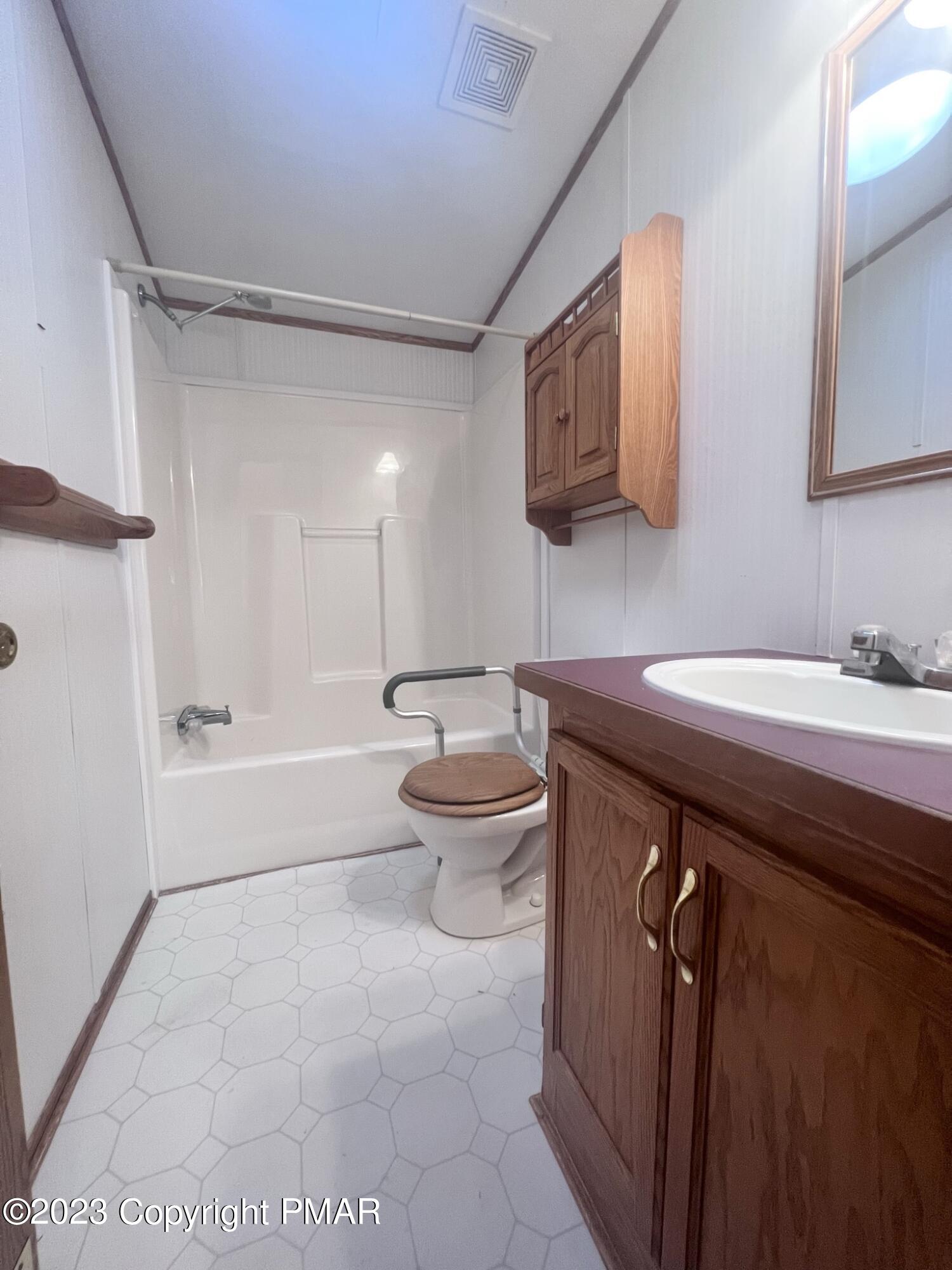 1298 Blue Mountain Circle