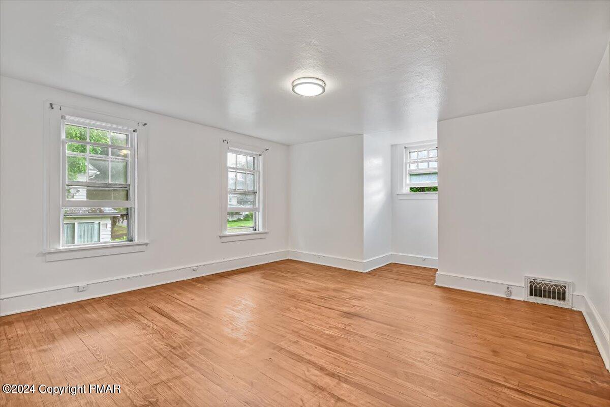 10 Spangenburg Avenue