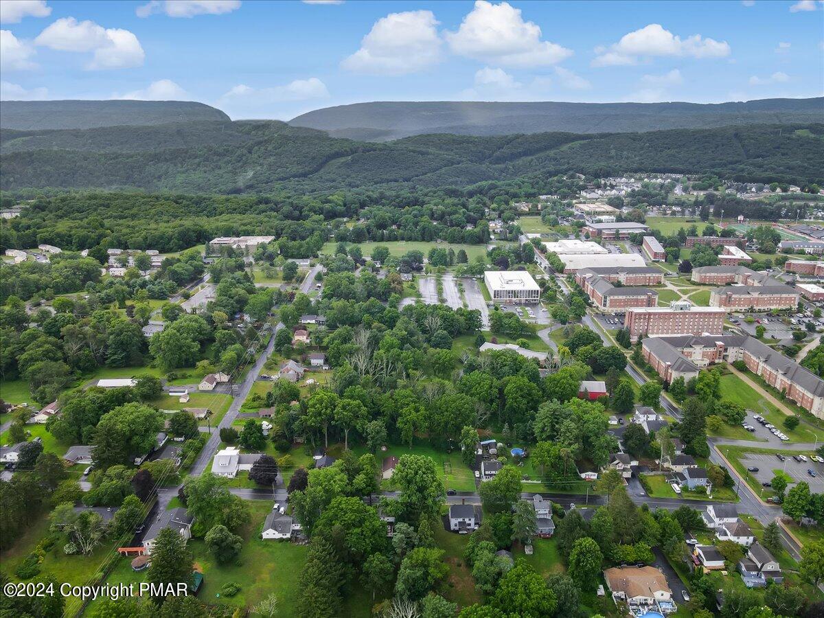 10 Spangenburg Avenue