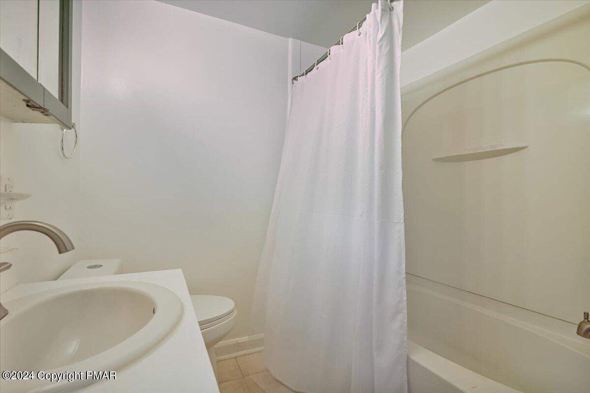 10 Spangenburg Avenue