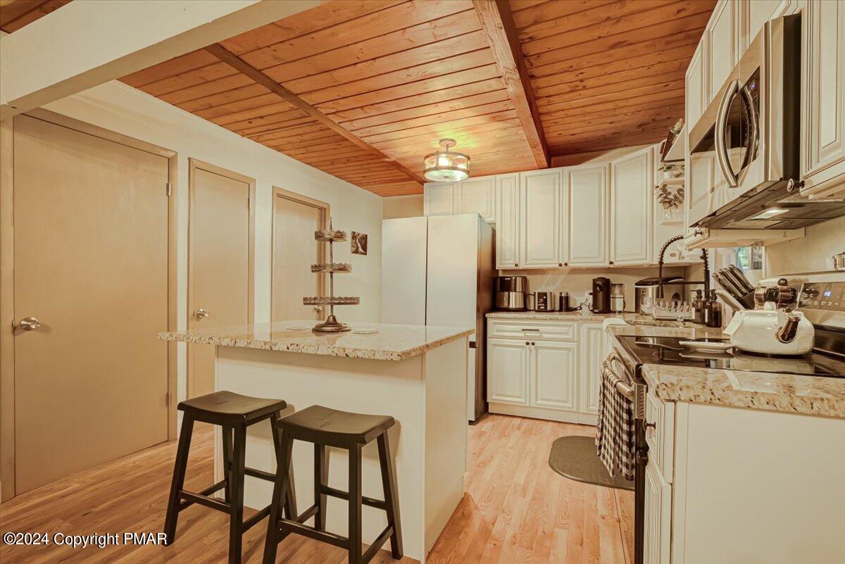 2107 Yorkshire Court