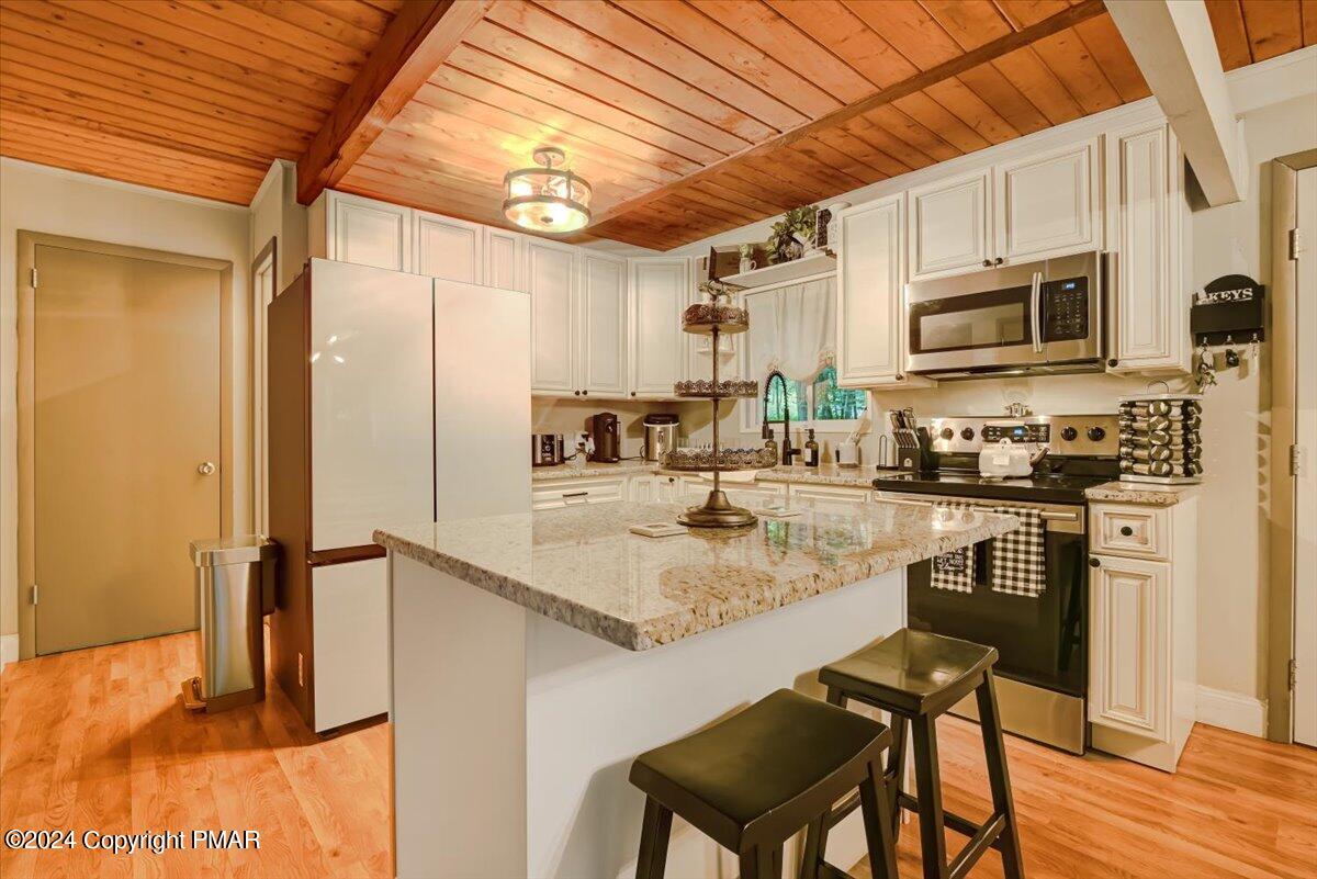 2107 Yorkshire Court