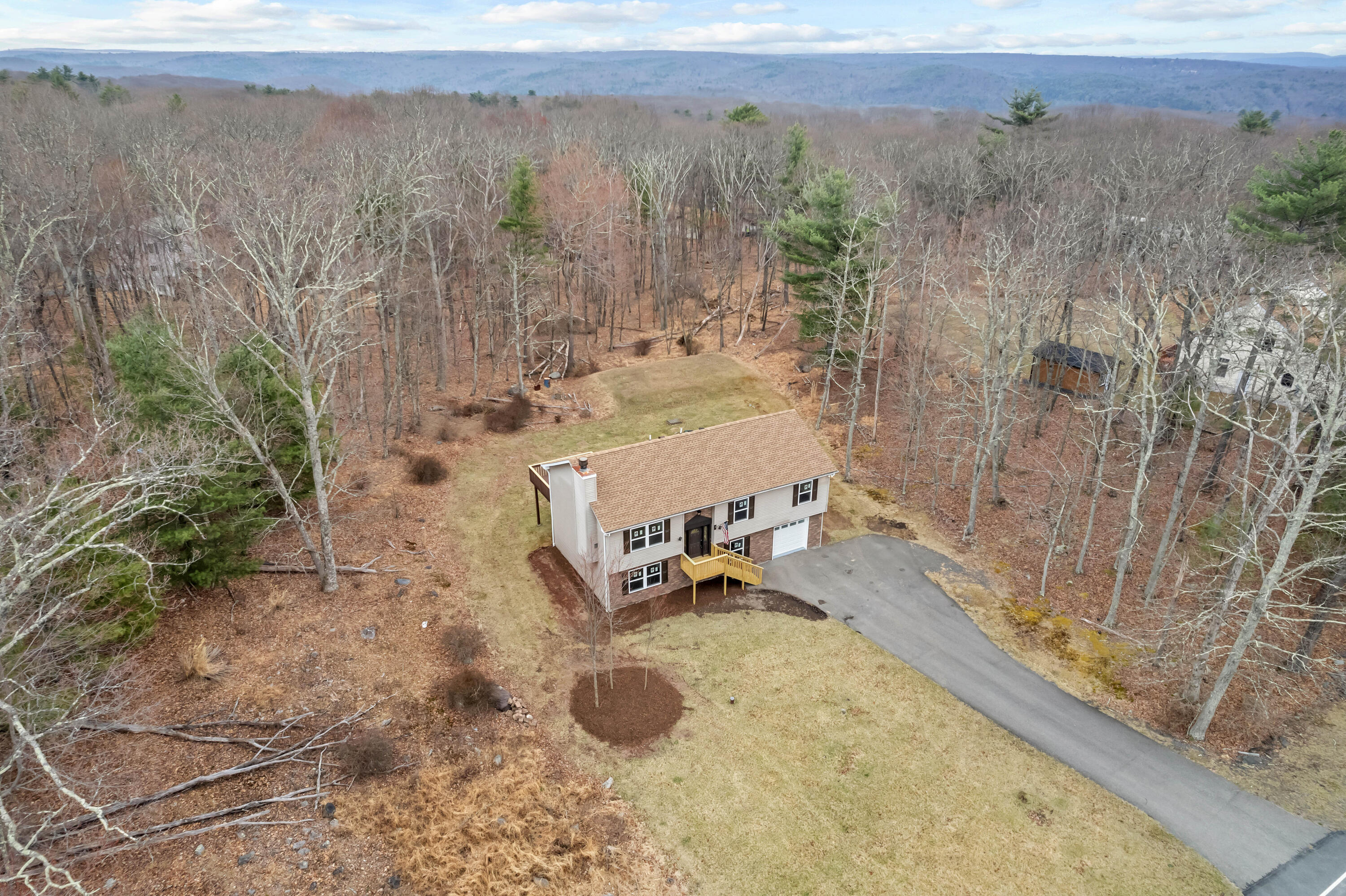 6117 Woodchuck Lane