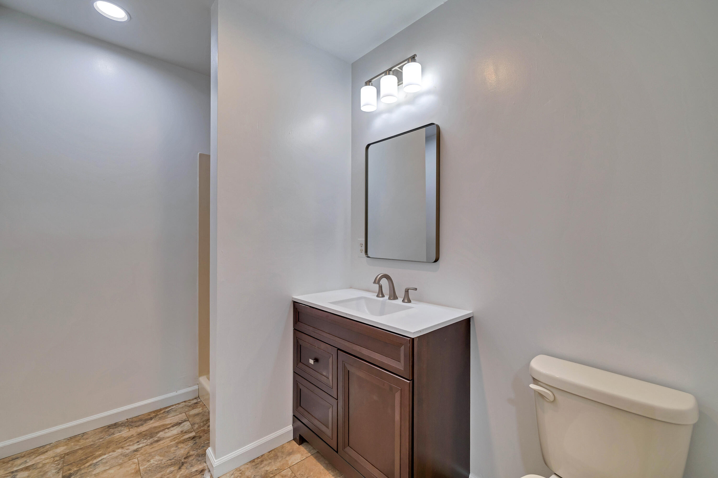 6117 Woodchuck Lane