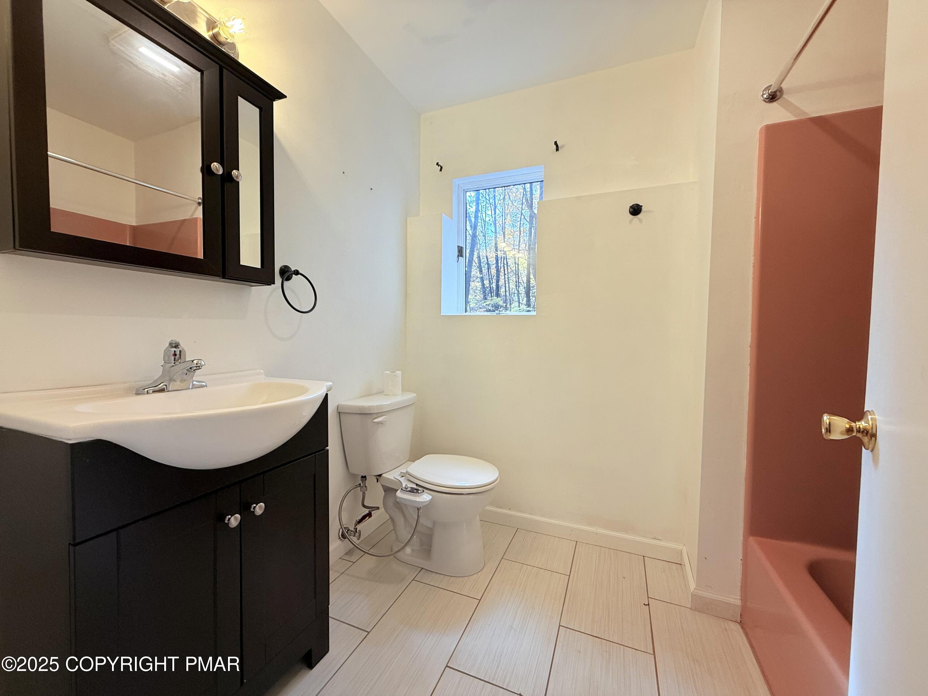 303 Otter Court, Bushkill