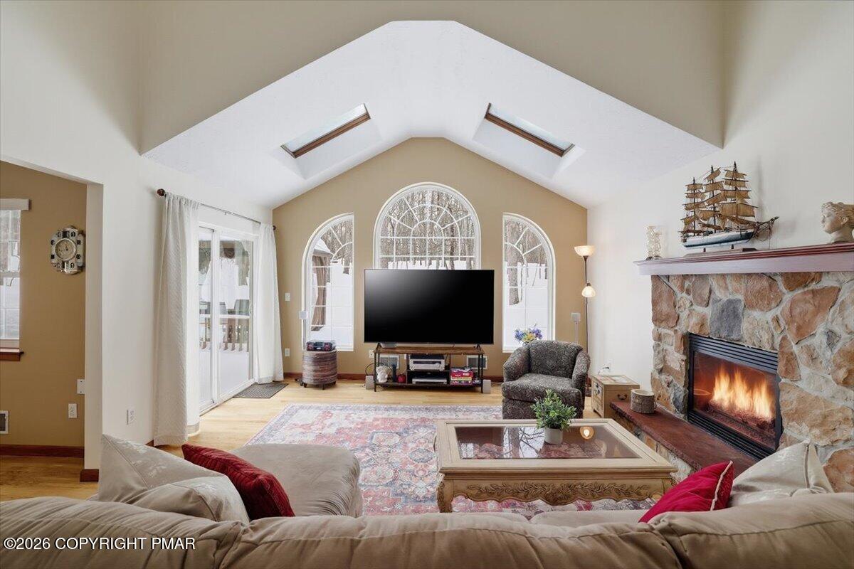 2130 Scarborough Way