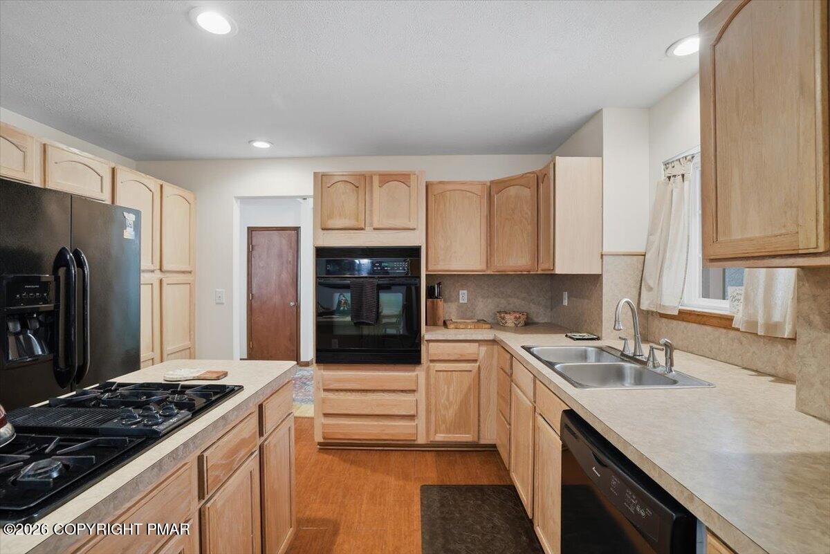 2130 Scarborough Way