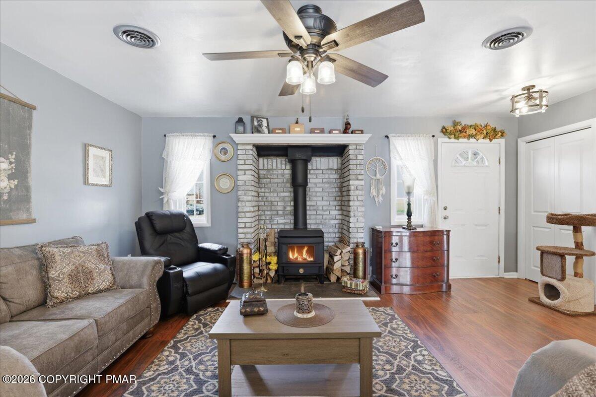 8531 Hillcrest Drive