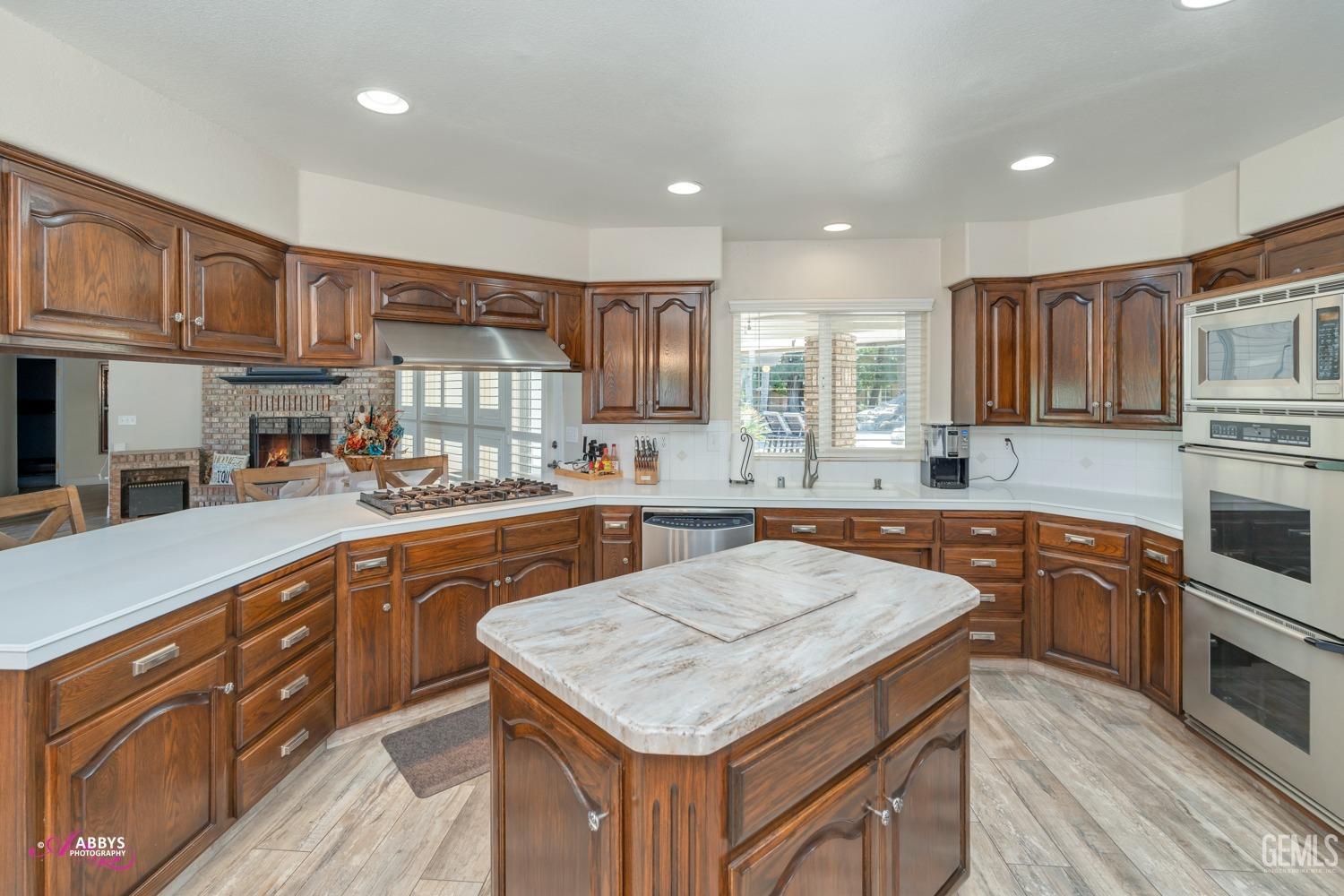 15801 Manon Drive