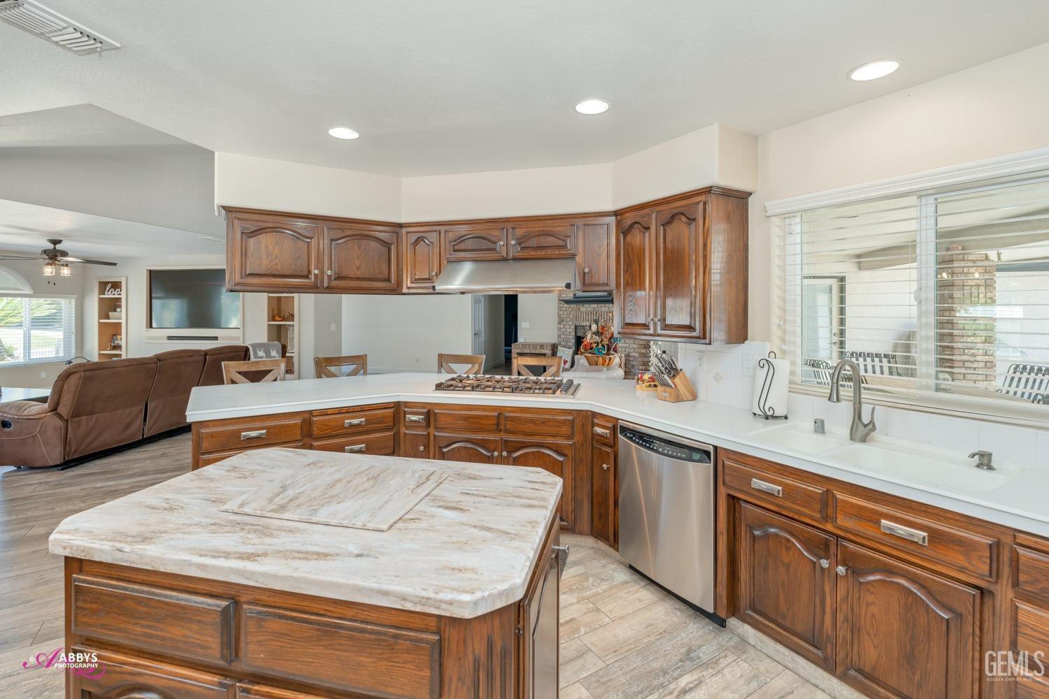 15801 Manon Drive