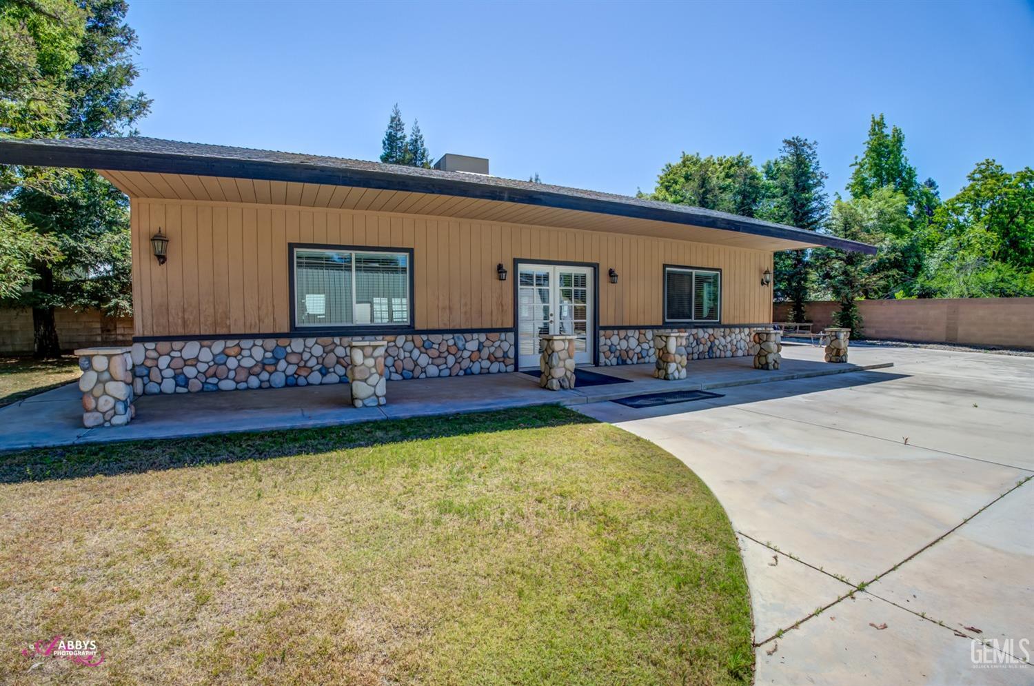 15801 Manon Drive