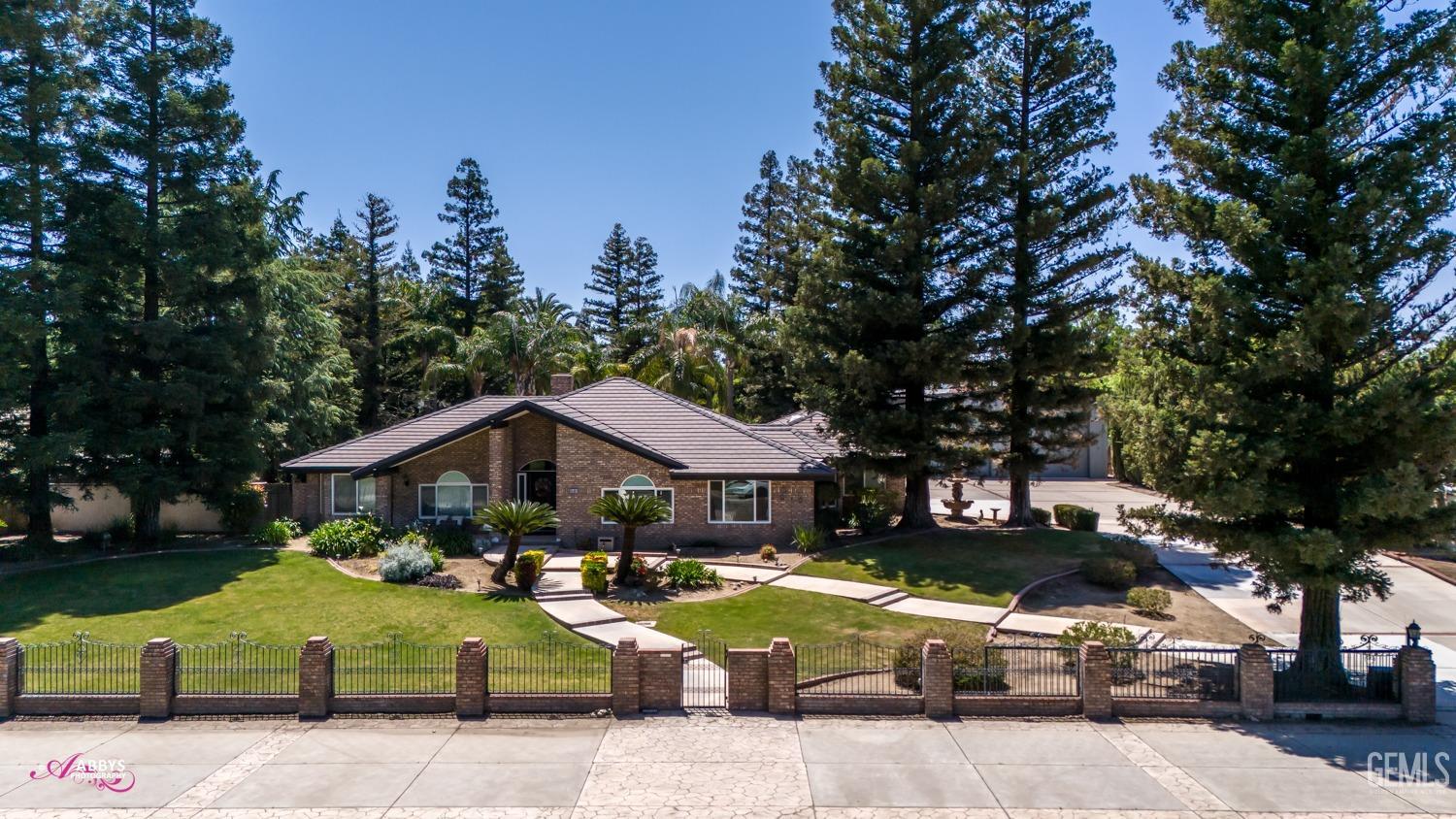 15801 Manon Drive