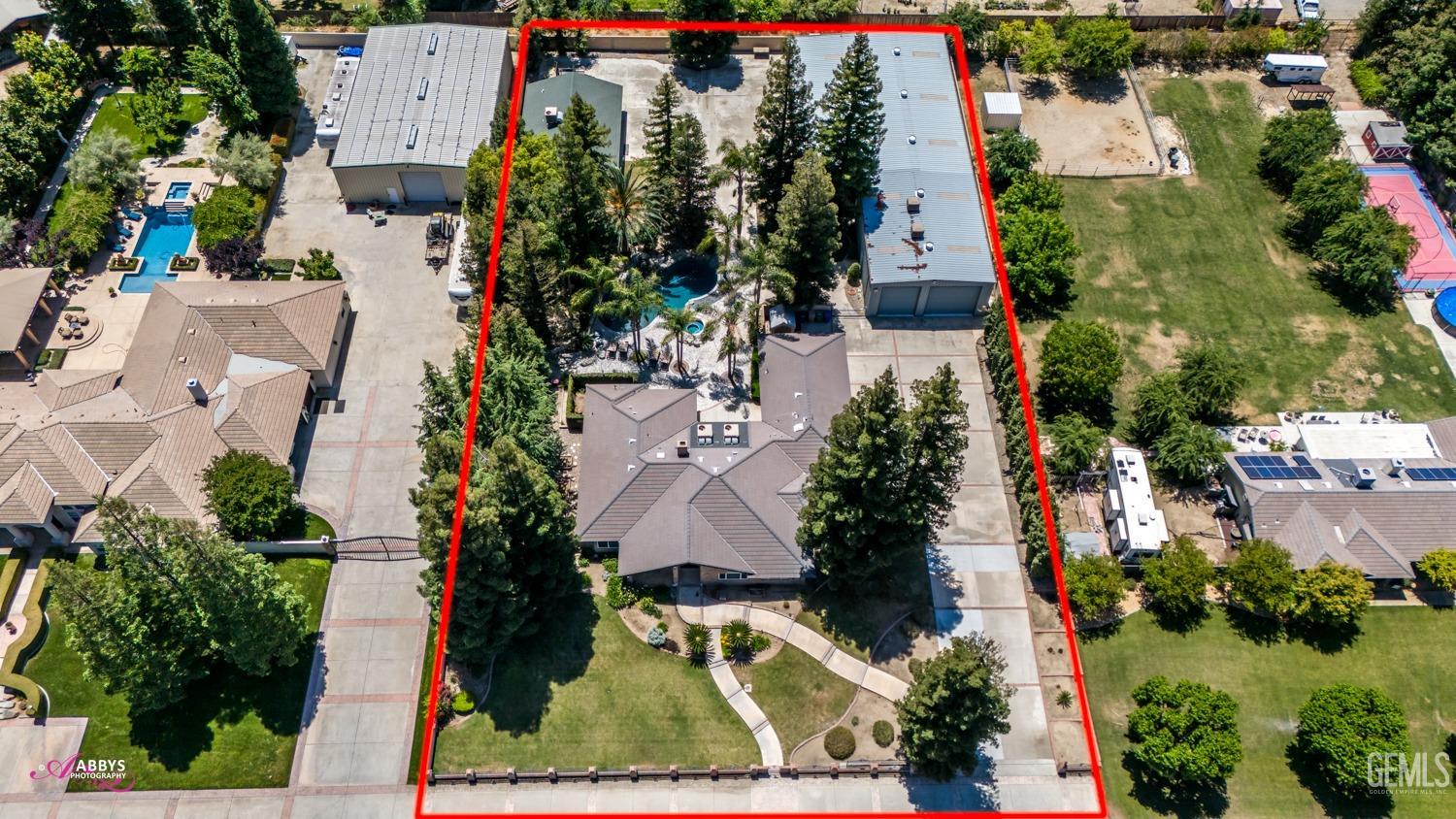 15801 Manon Drive