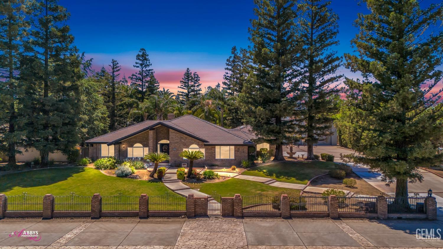15801 Manon Drive