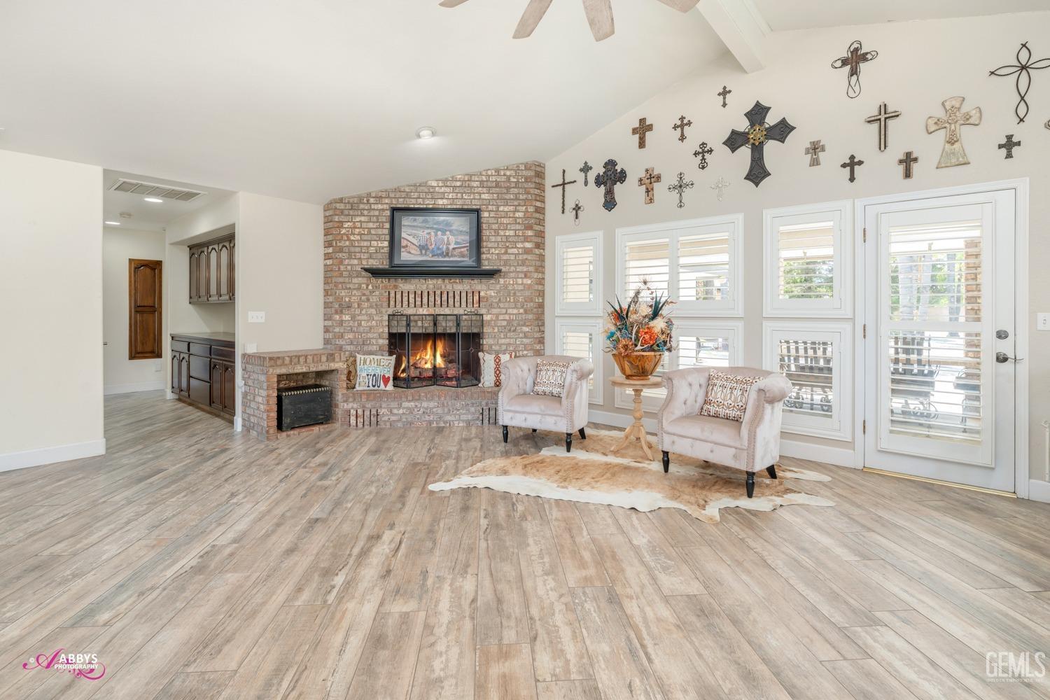 15801 Manon Drive
