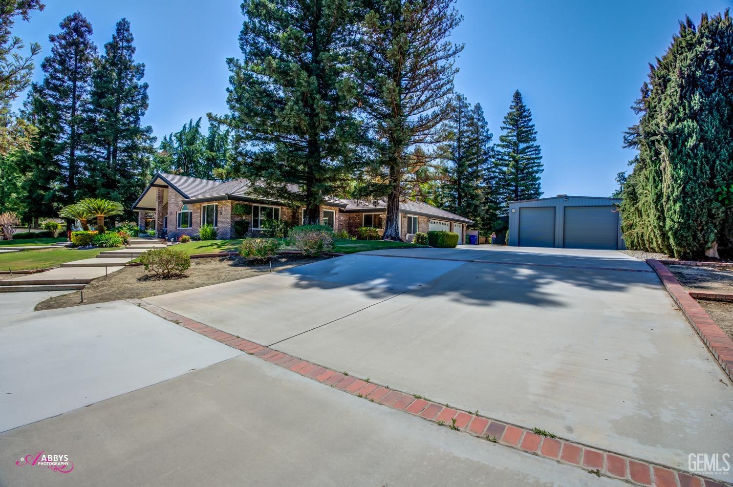 15801 Manon Drive