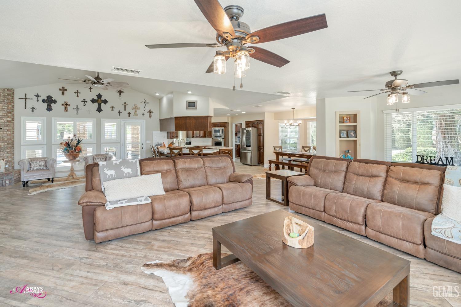 15801 Manon Drive