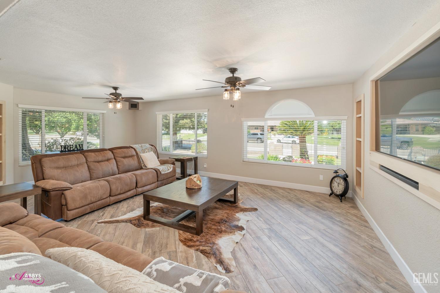 15801 Manon Drive