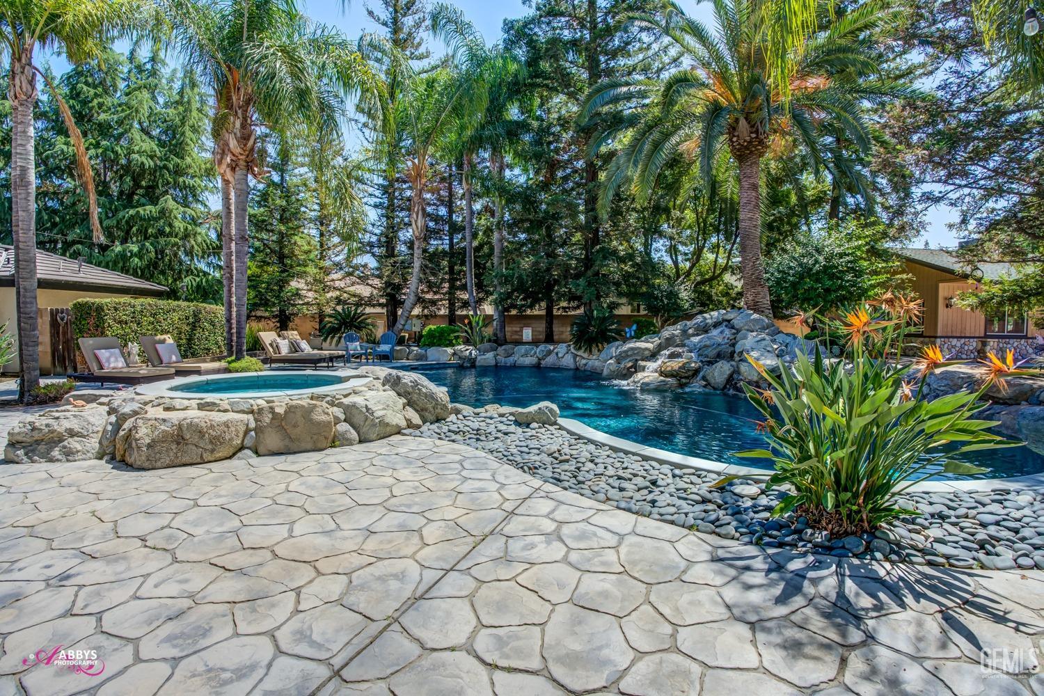 15801 Manon Drive