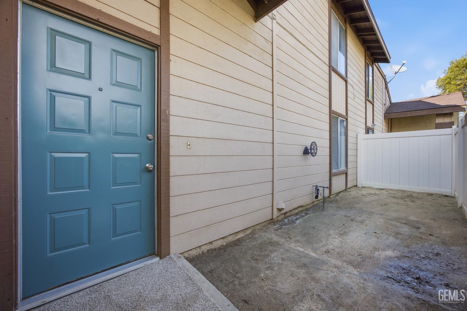 5300 Dunsmuir Road Unit: 20