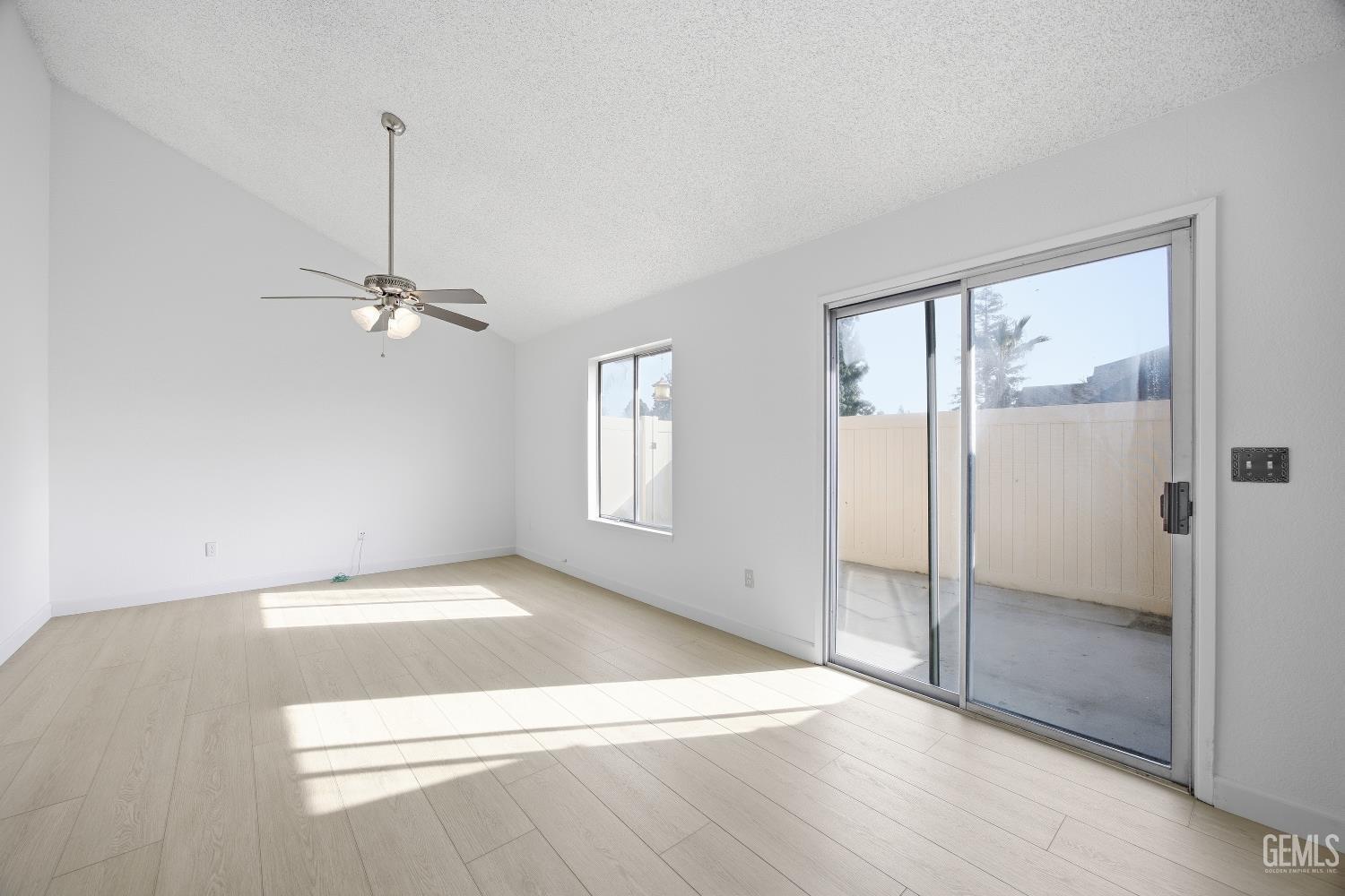 5300 Dunsmuir Road Unit: 20
