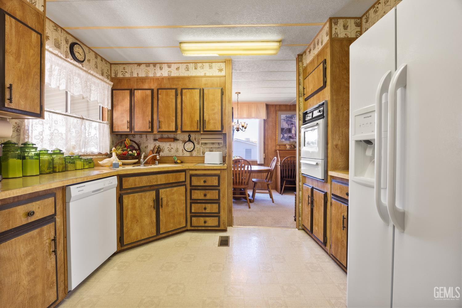 90 Eagle Lane