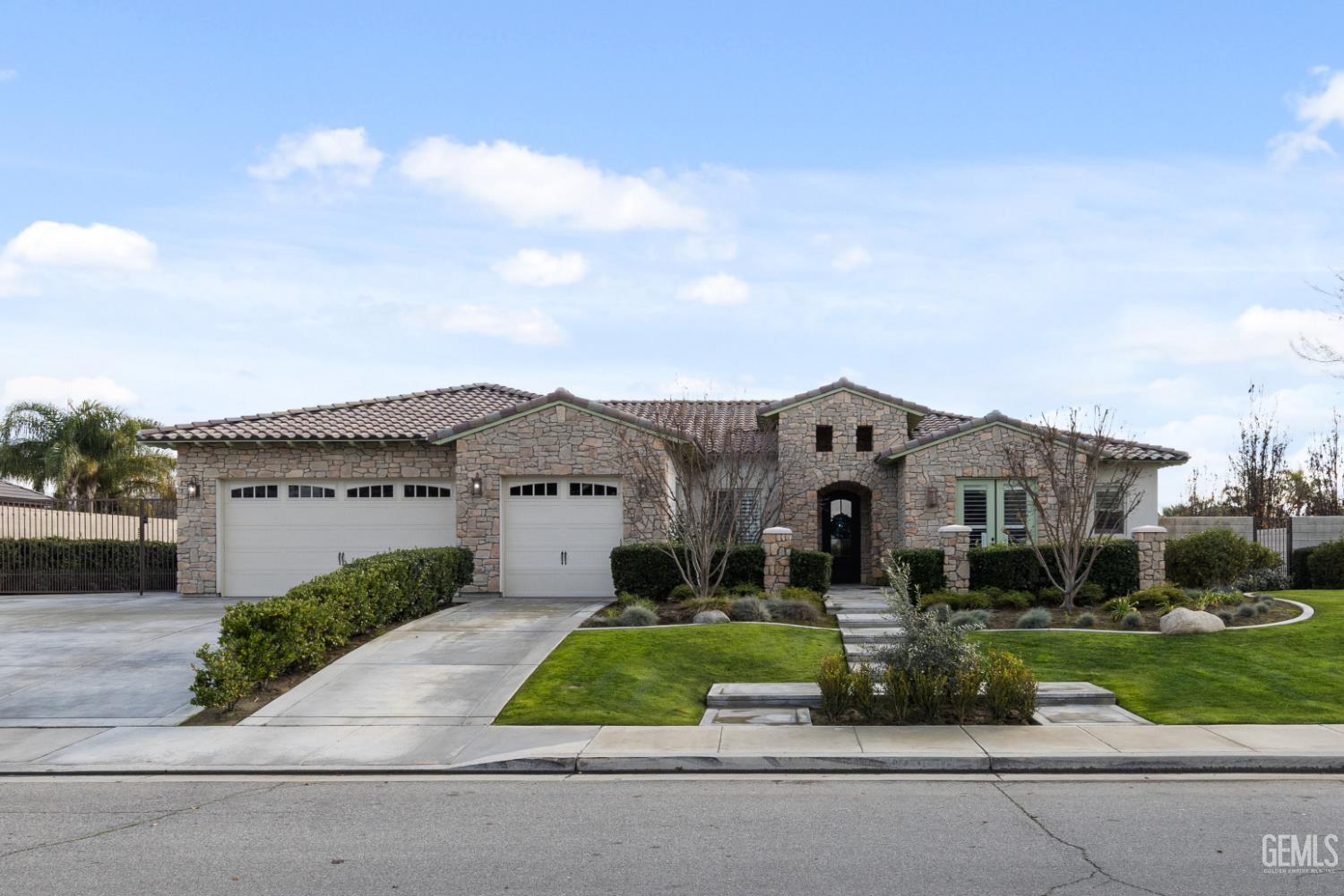 15521 Georges letour Avenue