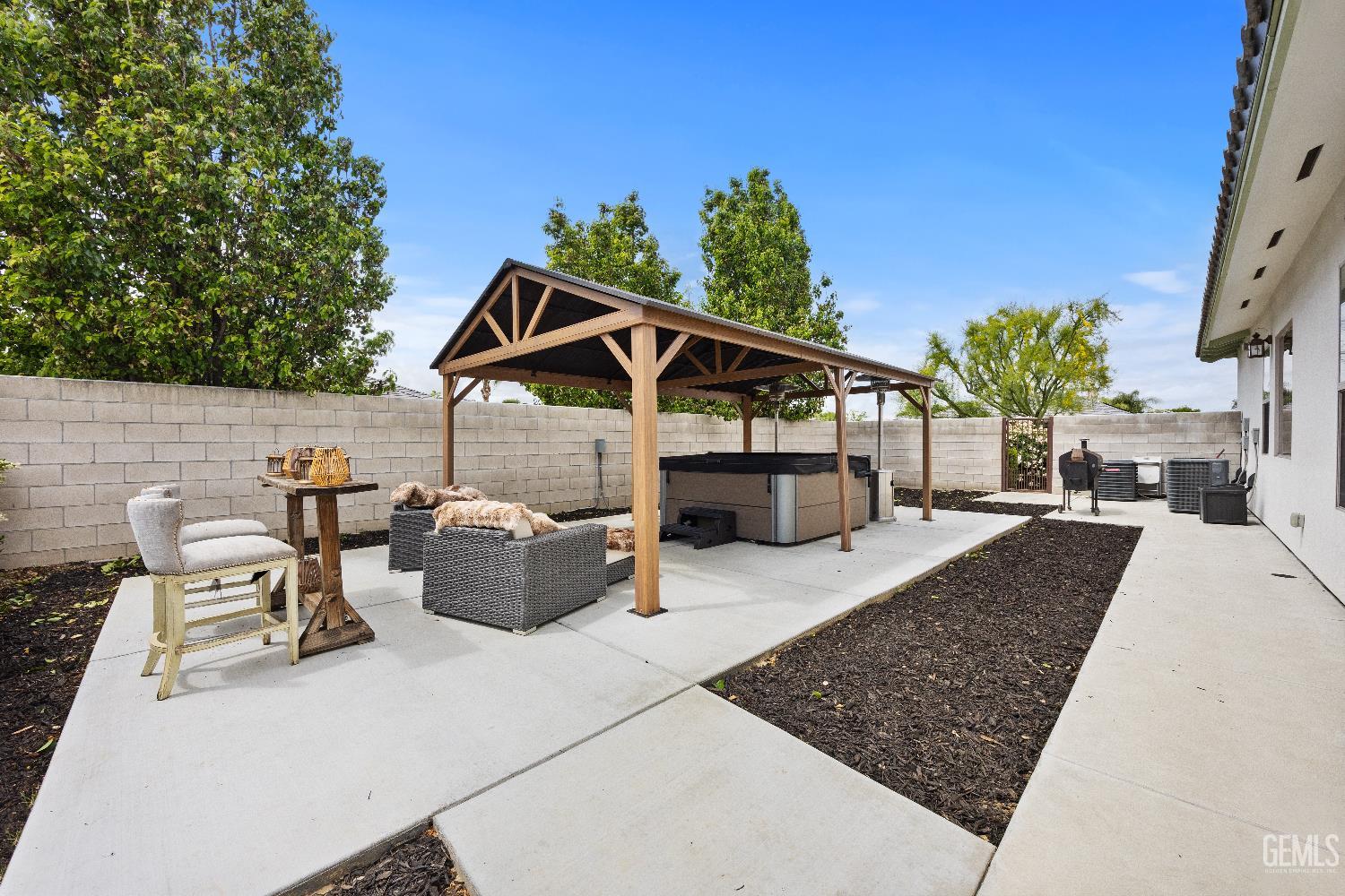 15521 Georges letour Avenue