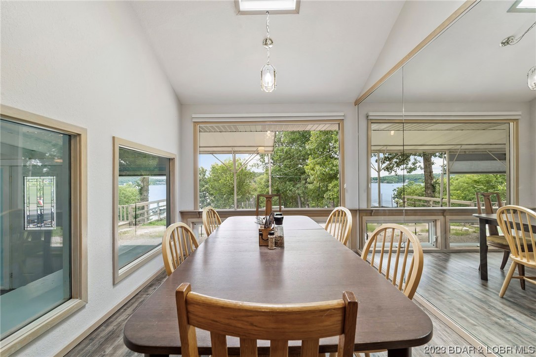 18 Trail Road
