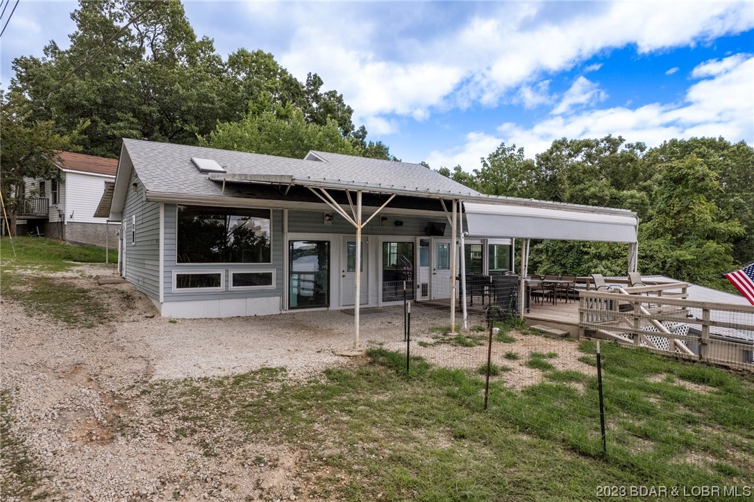 18 Trail Road