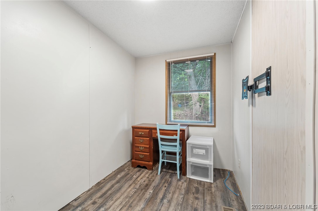 18 Trail Road