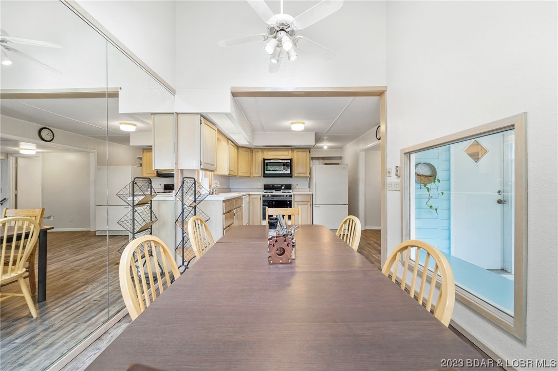 18 Trail Road